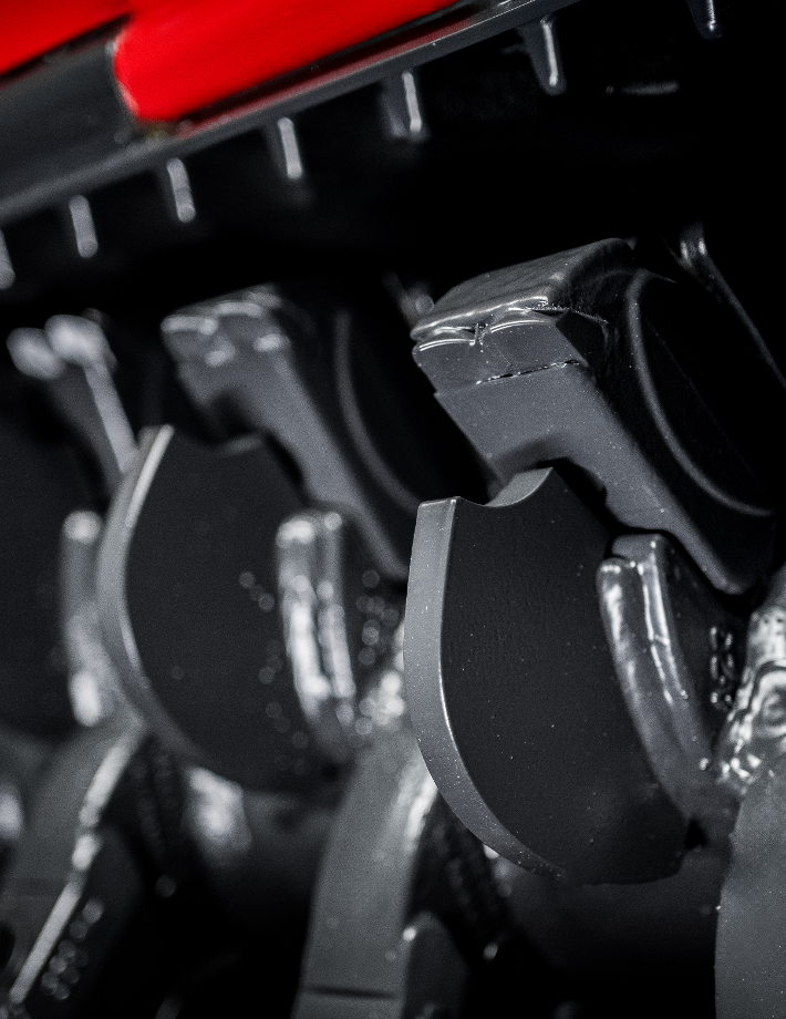 BMS-L CUT CONTROL Rotor: Ähnlich wie der Rechen einer Kettensäge steuert der Begrenzer die Schnitttiefe und trägt dazu bei, ein „Ersticken“ des Rotors zu verhindern, für einen schnellen sauberen Schnitt.