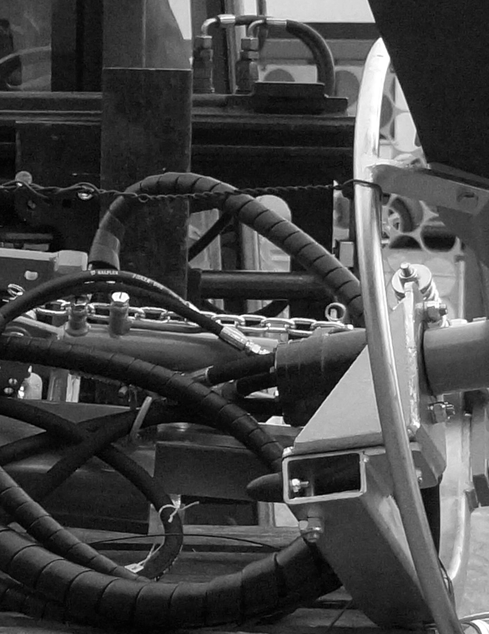 XAN Anbaumöglichkeiten: für den Frontanbau an einen Traktor, zum festen Anbau an einen Mulcher oder mittels Schnellkupplung 2-FAST an einen SEPPI Mulcher und den Geräteträger PORT-X.